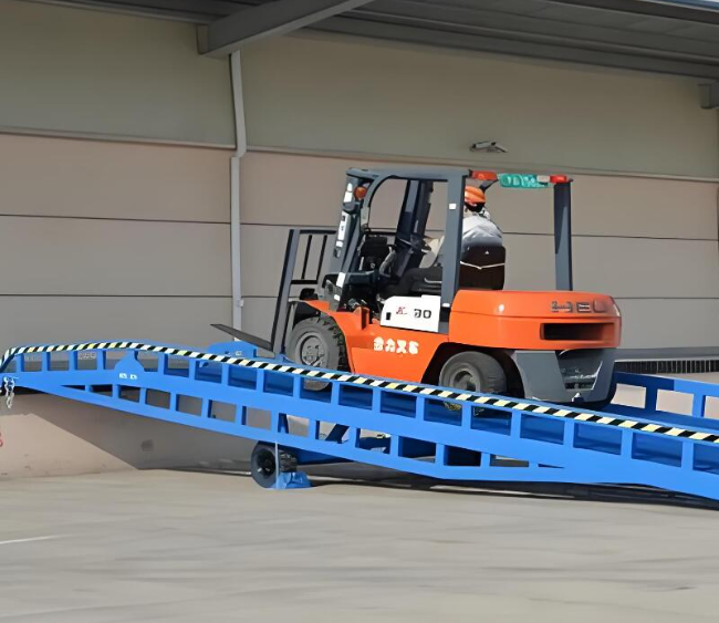 贵池移动式卸货平台（叉车用）